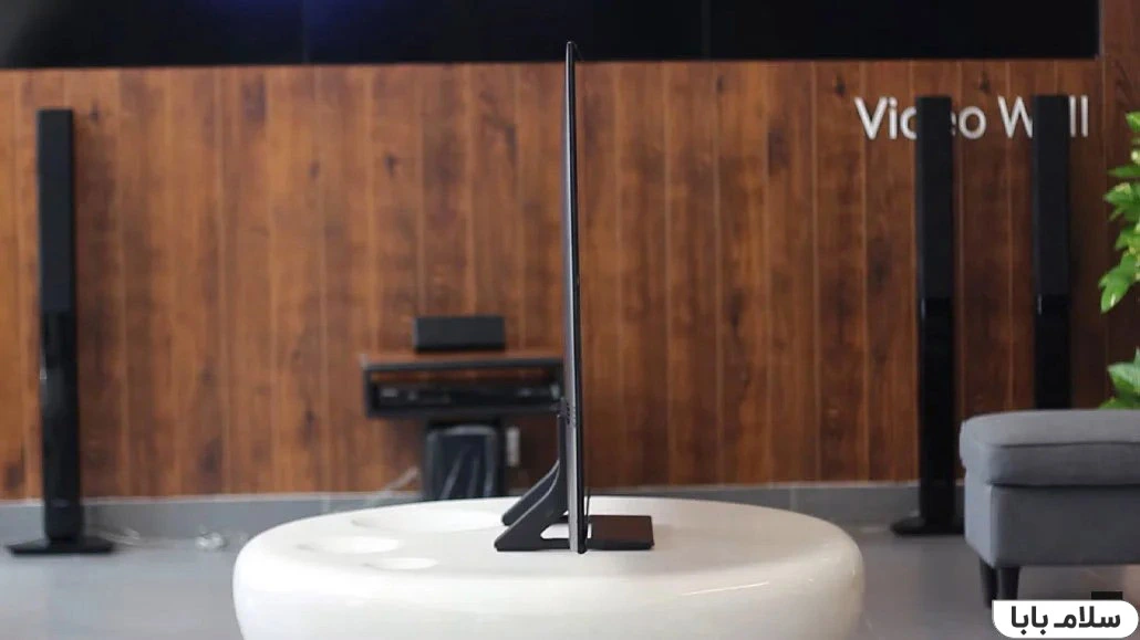 ضخامت کم تلویزیون سامسونگ au9000